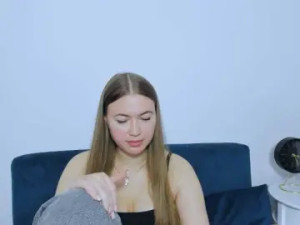 Play the uncut scene named LeaSexy Cam porn model from bongacams