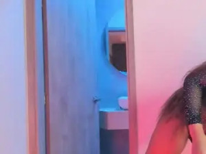 Play the full scene of Lesliebush Cam porn model from chaturbate