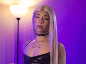 Enjoy watching full video of JessicaSmiht, 19 years old, brunette hair trans