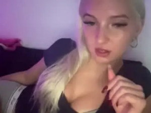 Stream the complete video called Emmamarie03 Cam porn model from chaturbate