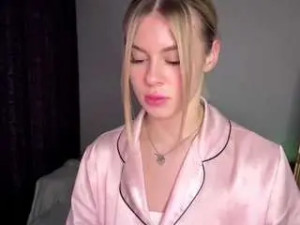 View uncut movie called Lilelissa Cam porn model from camsoda