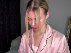 Stream this uncensored movie titled ShyElisa Cam porn model from bongacams