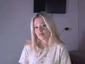 Watch the uncensored movie of Viktoriadubois Cam porn model from camsoda