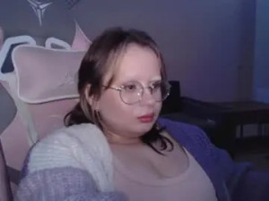 Stream the HD video named Littlehera Cam porn model from chaturbate