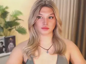 Enjoy watching hardcore scene of Urgoddess_Kiera, 21 years old, trans