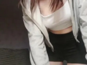 Play the hardcore video titled KristalGrochow Cam porn model from cam4