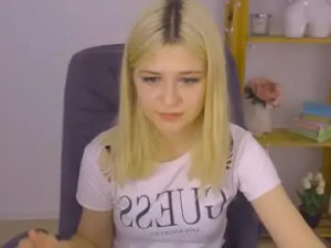 Stream this uncut video titled Apheliastar Cam porn model from chaturbate