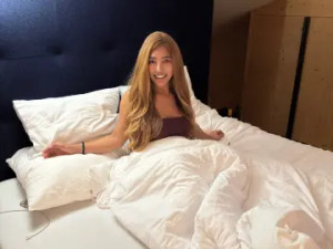 View the HD clip named AkiiTan, 28 years old, blonde hair trans