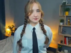 Enjoy watching this uncut clip called Tiaraganze Cam porn model from chaturbate