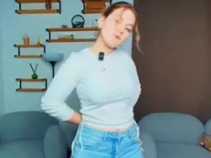 Stream this hardcore video named Redamoleski Cam porn model from camsoda