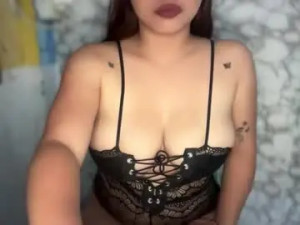 Watch uncut movie of Sassyblair Cam porn model from chaturbate