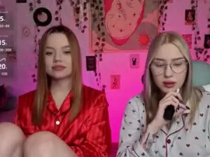 View this hardcore movie named _kitekat_ Cam porn model from chaturbate