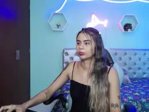 Watch the uncut video titled Sophia_s19 Cam porn model from chaturbate