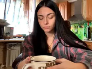 Play uncut scene called Aricavanetta Cam porn model from chaturbate