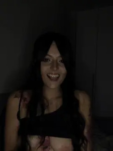 View the complete scene titled AkeiaH Cam porn model from cam4