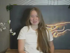 Play this uncut scene named GeneviePeranio Cam porn model from cam4