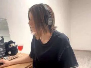 Play this full clip called Adenamarien Cam porn model from camsoda