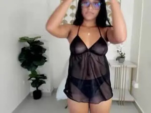 Play this uncut video of Lizzakennedy Cam porn model from chaturbate