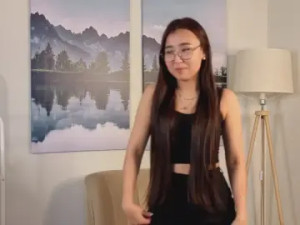 Watch the full movie of WillaSestoso Cam porn model from cam4