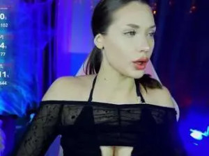 Watch this complete video named Kikikimmie Cam porn model from camsoda