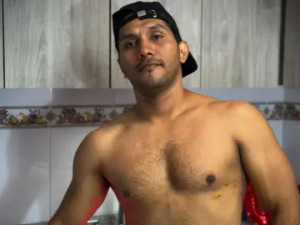 Play this complete movie titled AngelConors, 30 years old, brunette hair male