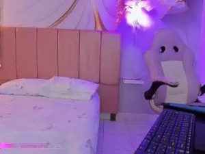 View this complete video named Yadrihill_ Cam porn model from chaturbate