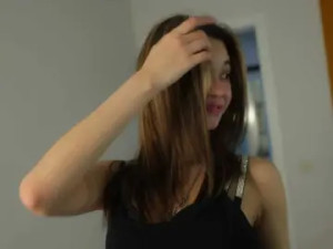 Watch the HD scene of Lovekissess Cam porn model from bongacams