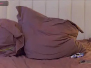 Enjoy watching full scene titled Emilia_noah Cam porn model from chaturbate