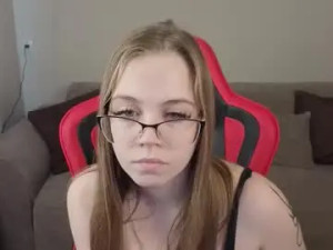 Play complete clip named Mia_dixson Cam porn model from chaturbate