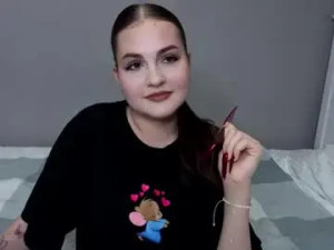 Watch the uncensored movie of Lil_honey_bunny Cam porn model from chaturbate