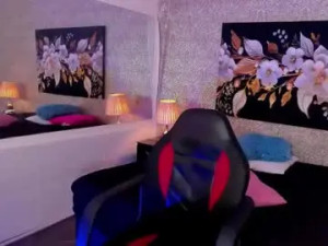 Stream the uncensored movie called Cute_zoee Cam porn model from chaturbate