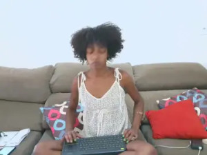 Enjoy watching the complete clip of Lindaegringo Cam porn model from cam4