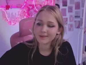 Stream this full movie of Sweetcutie19 Cam porn model from chaturbate