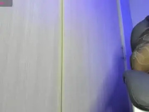 Watch complete scene of Kelsybrookss Cam porn model from chaturbate