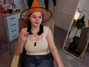 Watch the complete movie called Denicehendson Cam porn model from chaturbate