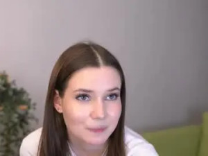 Play uncensored movie named Lil_esma Cam porn model from chaturbate