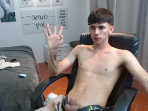 Stream uncensored clip named AmethystShadow, 20 years old, male