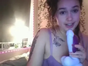 Play the full movie called Eviesins_xo Cam porn model from chaturbate