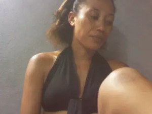 Play complete clip named Miesexy Cam porn model from cam4