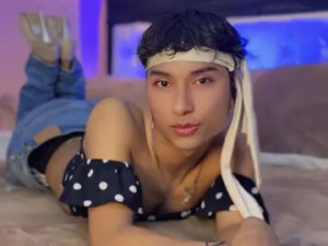 Play complete clip titled RouseHart, 18 years old, trans