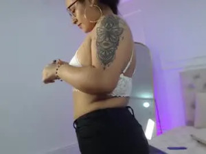 View the uncensored clip named Lunabella_212 Cam porn model from chaturbate