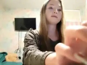 View uncut scene of Arianguyen Cam porn model from camsoda