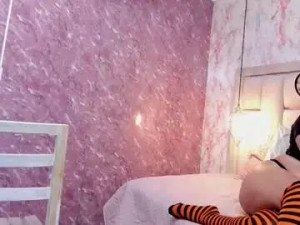 Play hardcore scene named Emma_hott__ Cam porn model from chaturbate