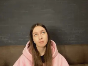 Play the hardcore clip titled CeliaMulderig Cam porn model from cam4