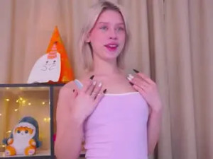 View uncensored scene of Angelkissie Cam porn model from chaturbate