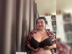 Watch this uncut movie named SVETIKBOMBOCHKA Cam porn model from bongacams