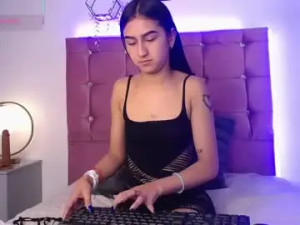 View uncensored video named _sweet_sinner__ Cam porn model from chaturbate