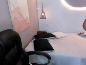 Watch the uncut video titled Goddess_33 Cam porn model from chaturbate