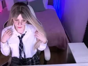 Enjoy watching uncut movie of Sofiisun Cam porn model from chaturbate