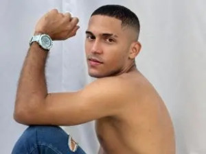 Stream the uncut movie called DereckStorm, brunette hair male